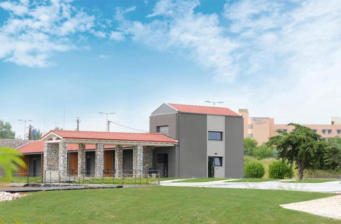 Comfort Suites & Rooms Larissa Exterior foto