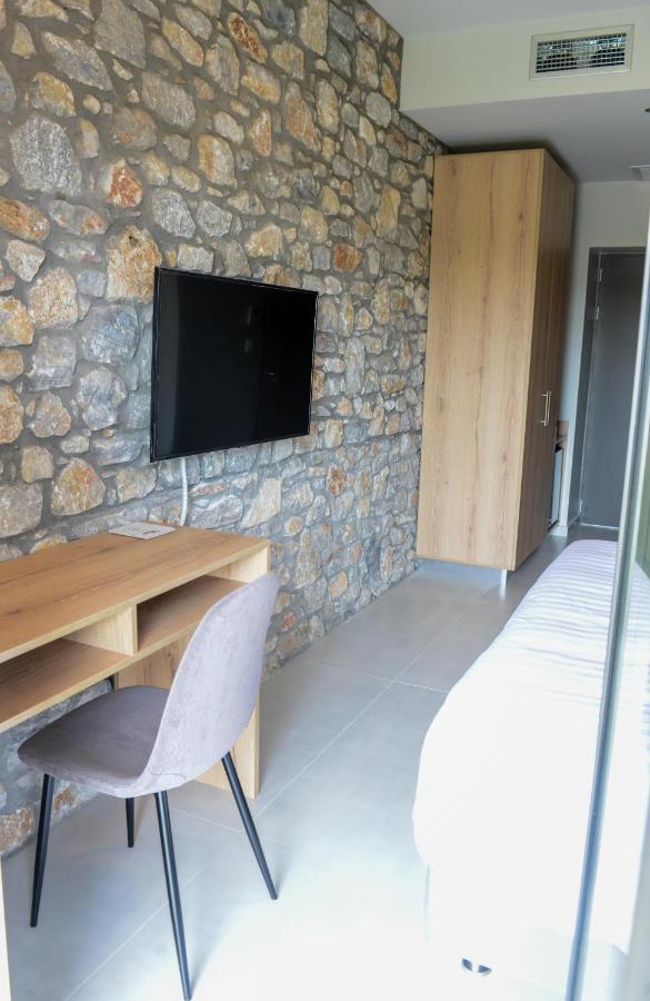Comfort Suites & Rooms Larissa Exterior foto