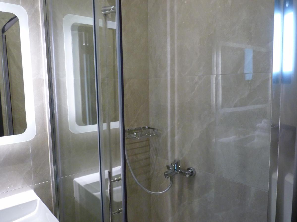 Comfort Suites & Rooms Larissa Exterior foto