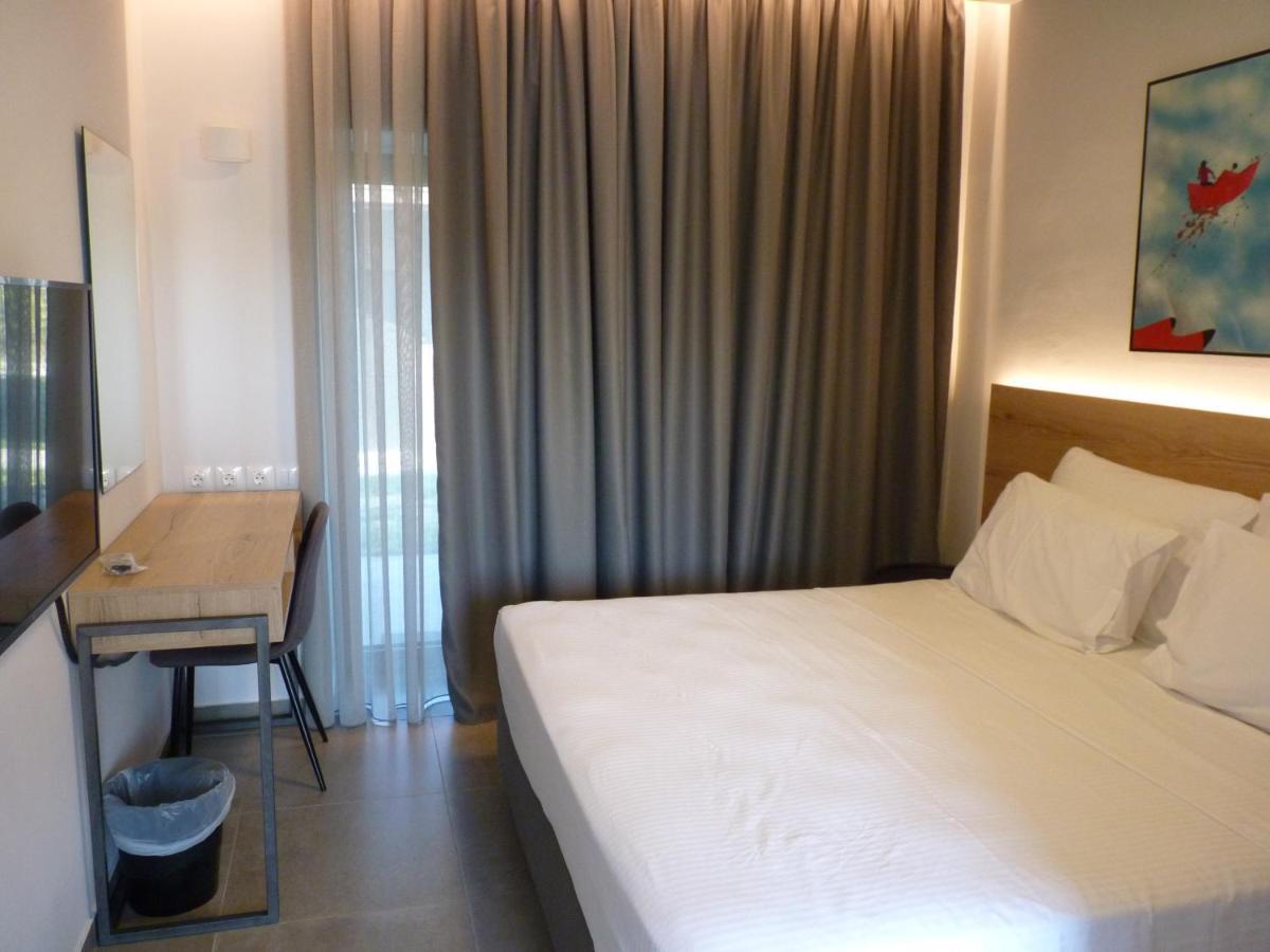Comfort Suites & Rooms Larissa Exterior foto