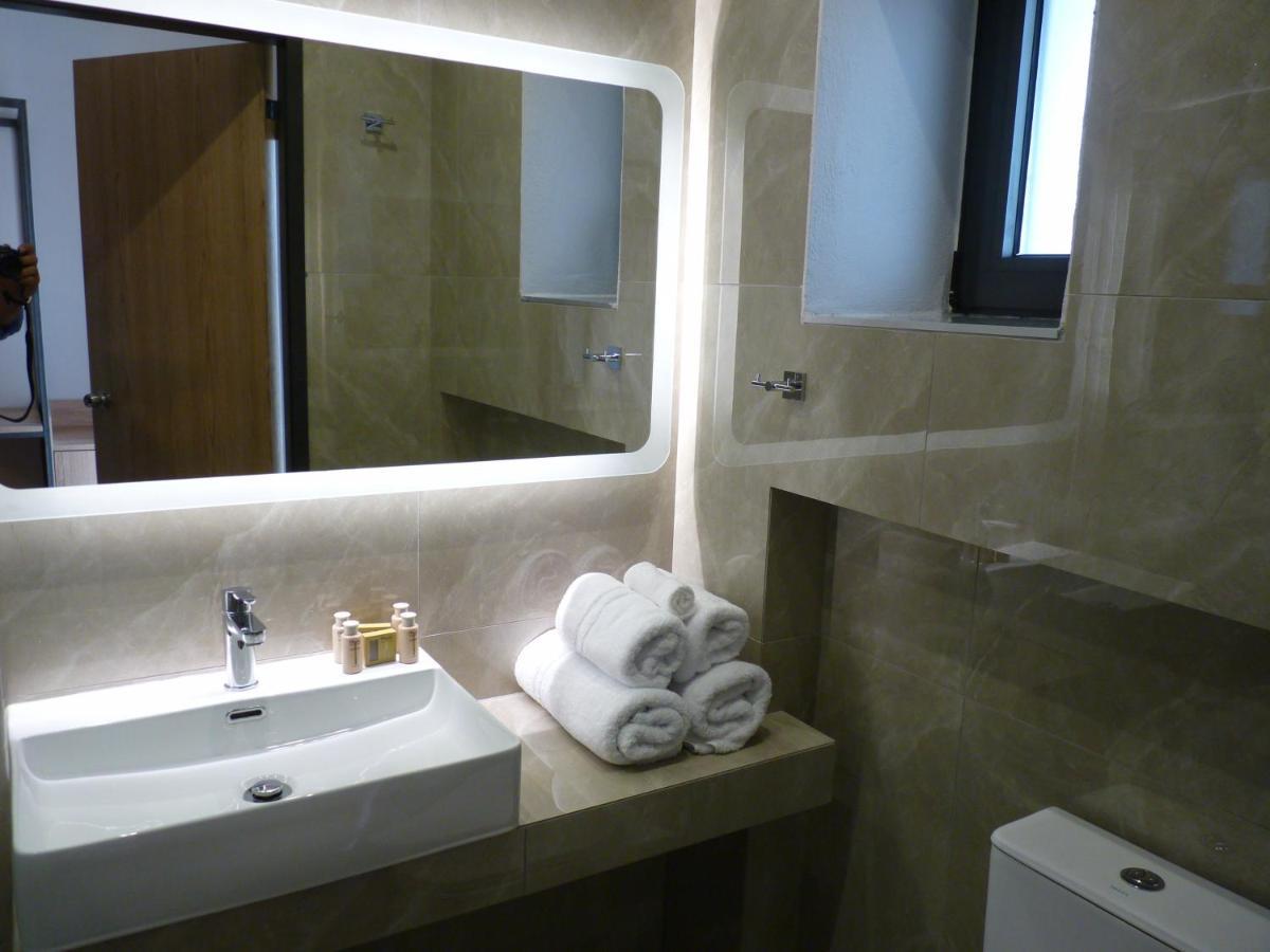 Comfort Suites & Rooms Larissa Exterior foto